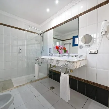 One Bedroom Garden View, Pool,near The Beach, Puerto Del Carmen